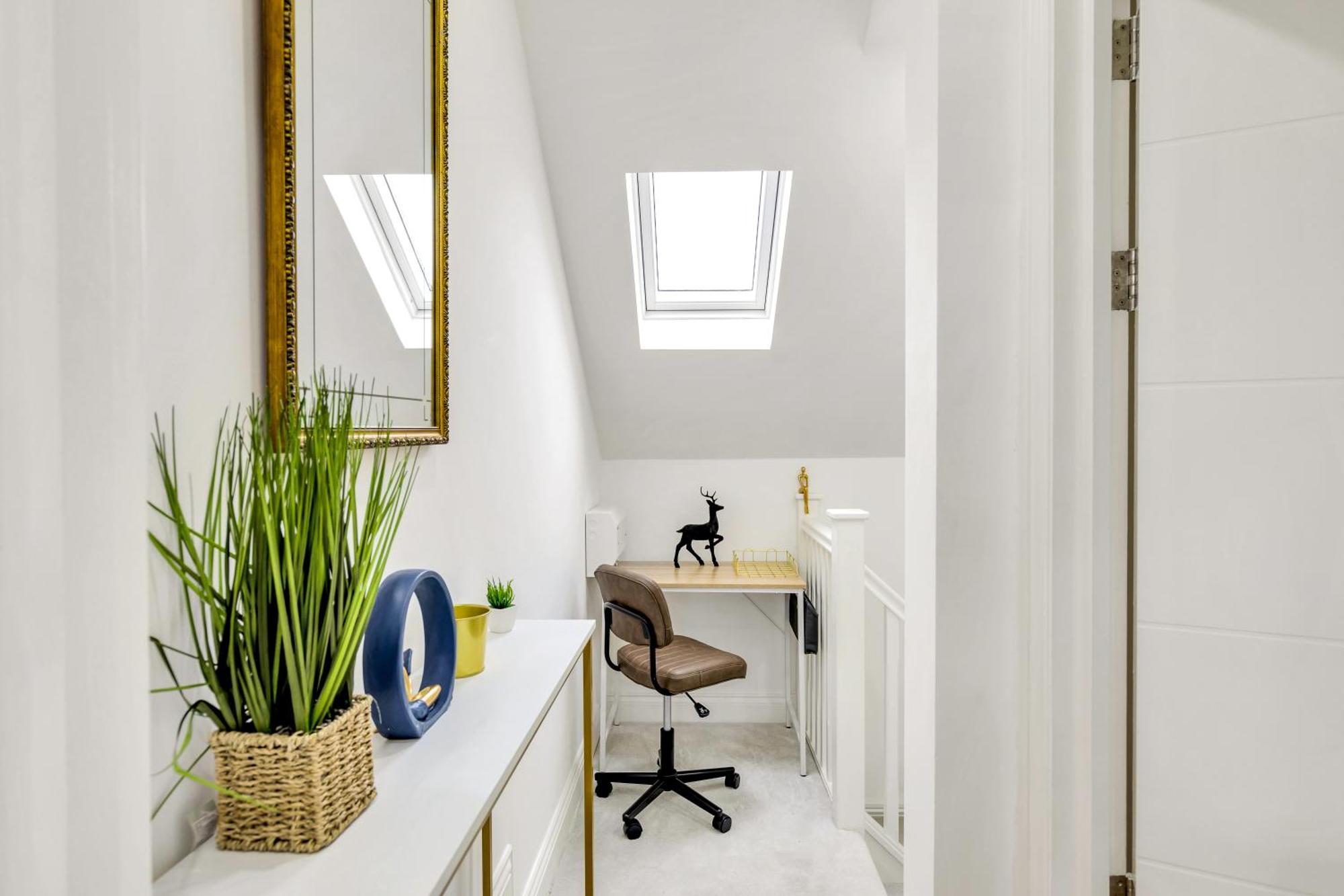 Appartamento Lux 5 Occupancy Flat Free Parking & Views Londra