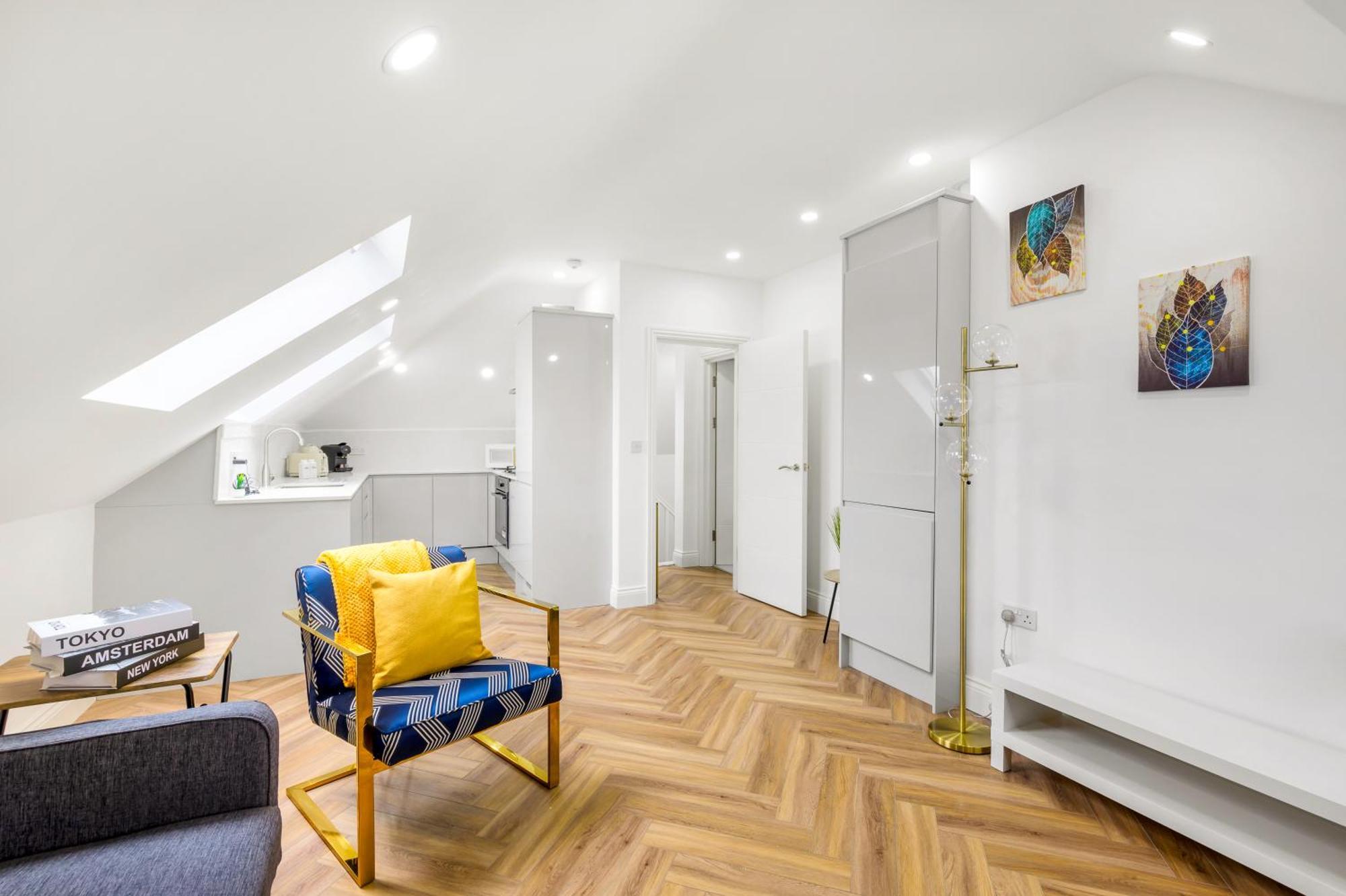 Lux 5 Occupancy Flat Free Parking & Views Appartamento Londra