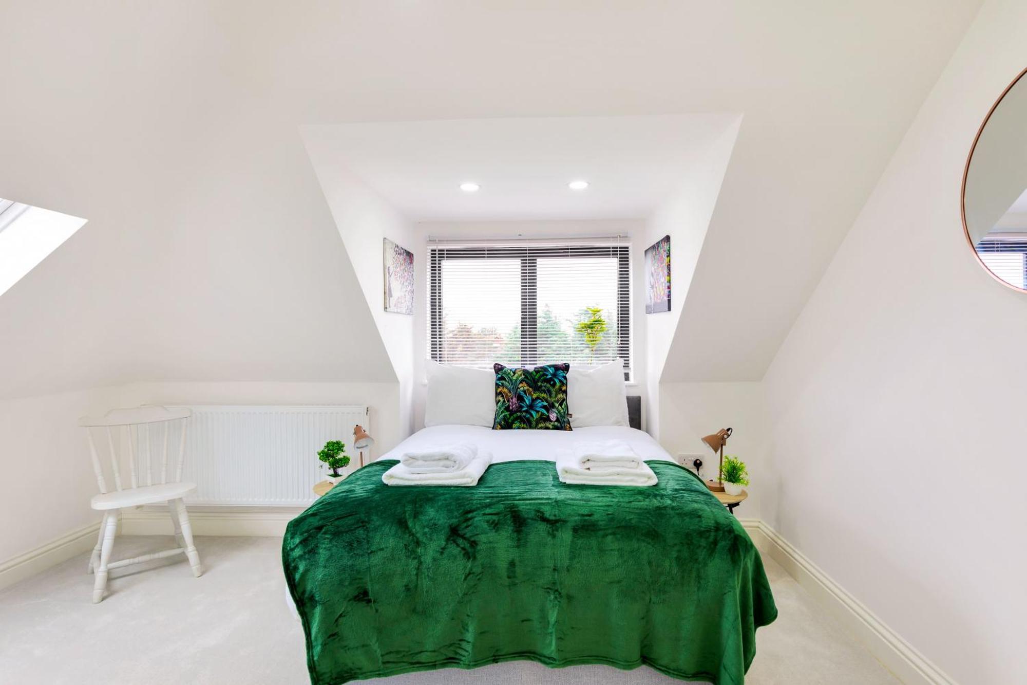 Lux 5 Occupancy Flat Free Parking & Views Londra