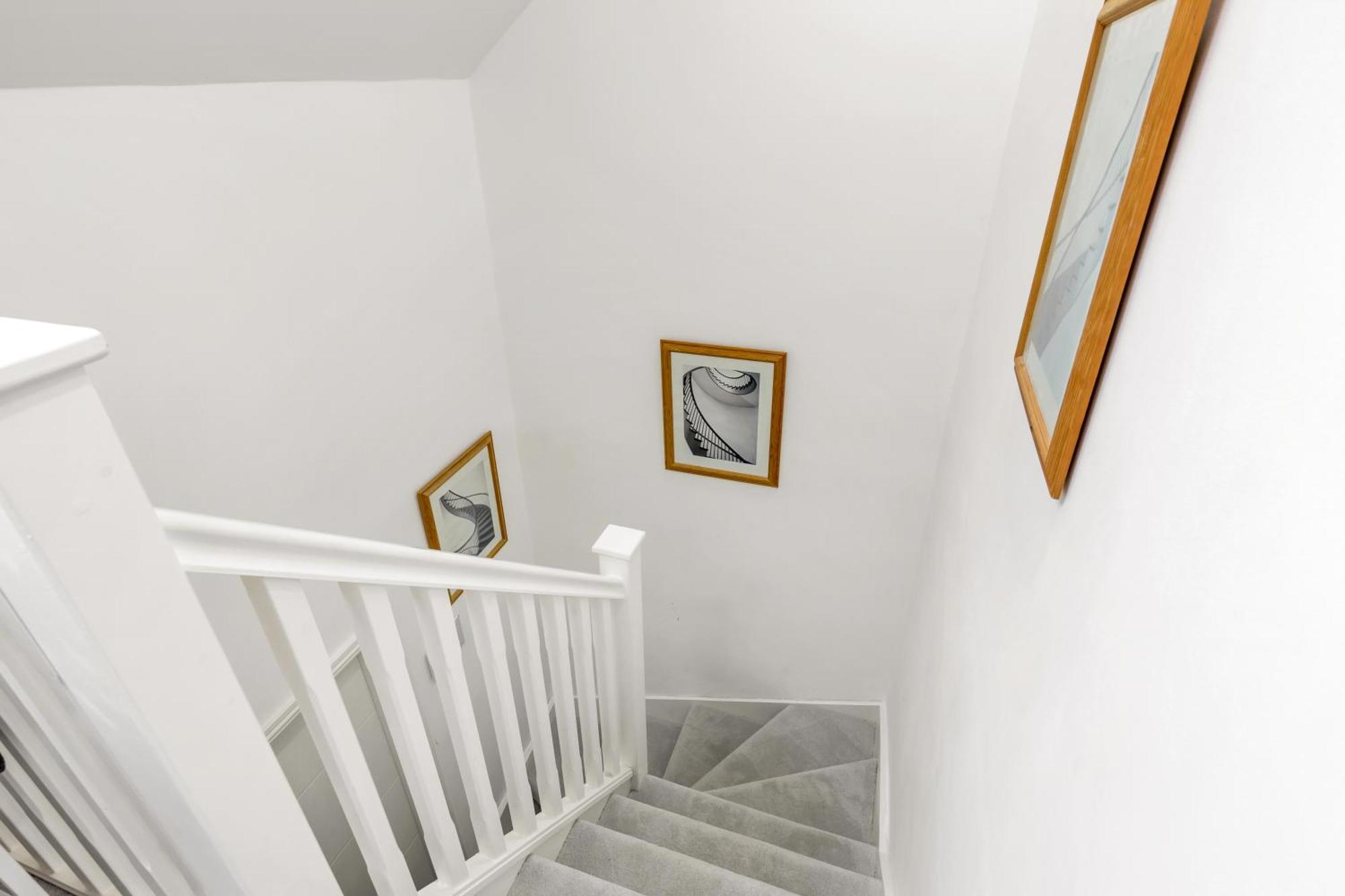 Lux 5 Occupancy Flat Free Parking & Views Appartamento
